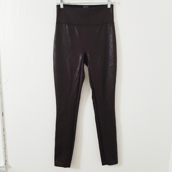 Assets by Spanx Faux Leather Crackle Leggings Hi Rise Wine Black Medium - Picture 2 of 8